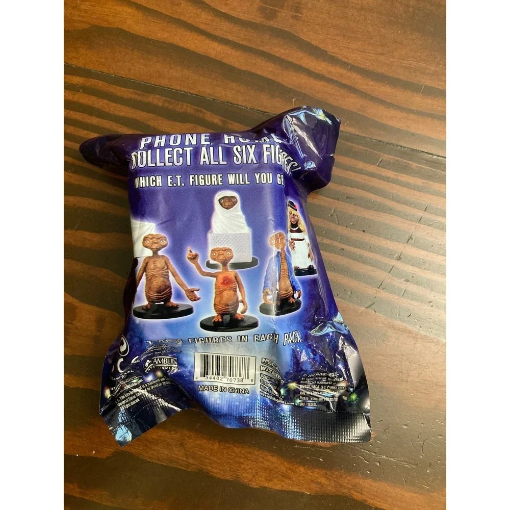 2012 E.T. The Extra-Terrestrial Foil Pack Collectible Miniature Figurine - NEW